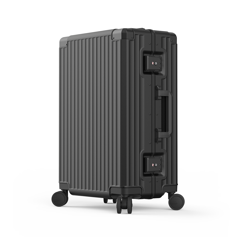 Roaming Aluminum Frame zipperless luggage black