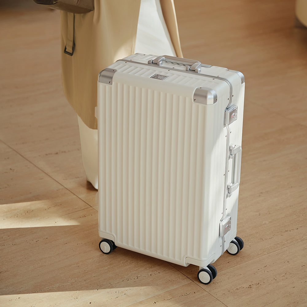 Roaming Aluminum Frame zipperless luggage Khaki green